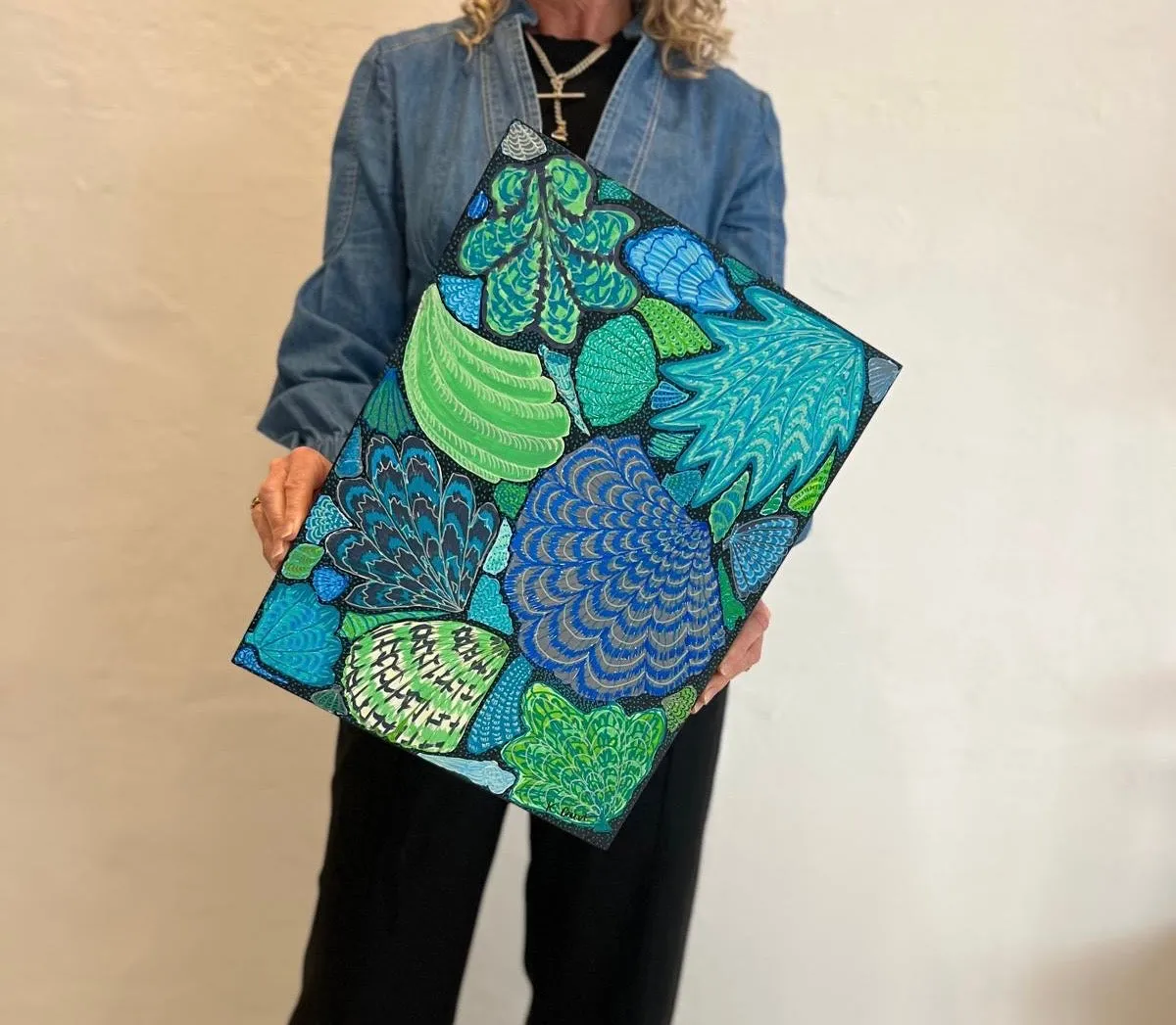 ART BY KATHRYN COURT | She Sells Blue Shells