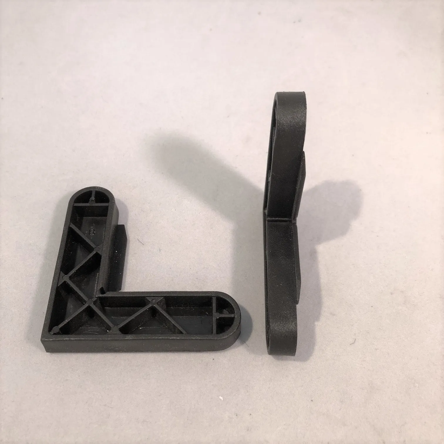 Flyscreen Corner Stake - DS372 - Sold singly