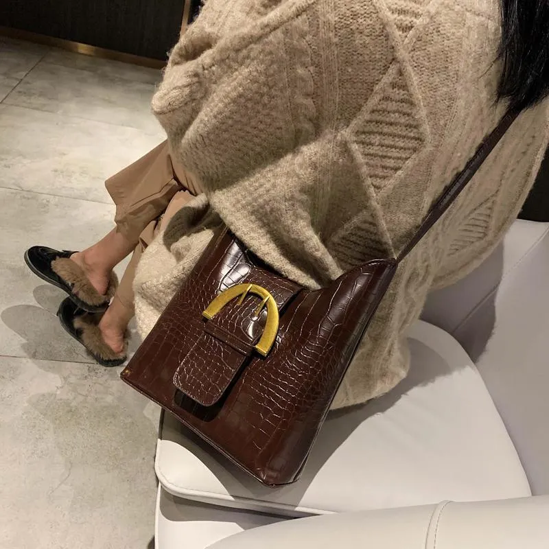 Golden Buckle Faux Leather Vintage Shoulder Bag