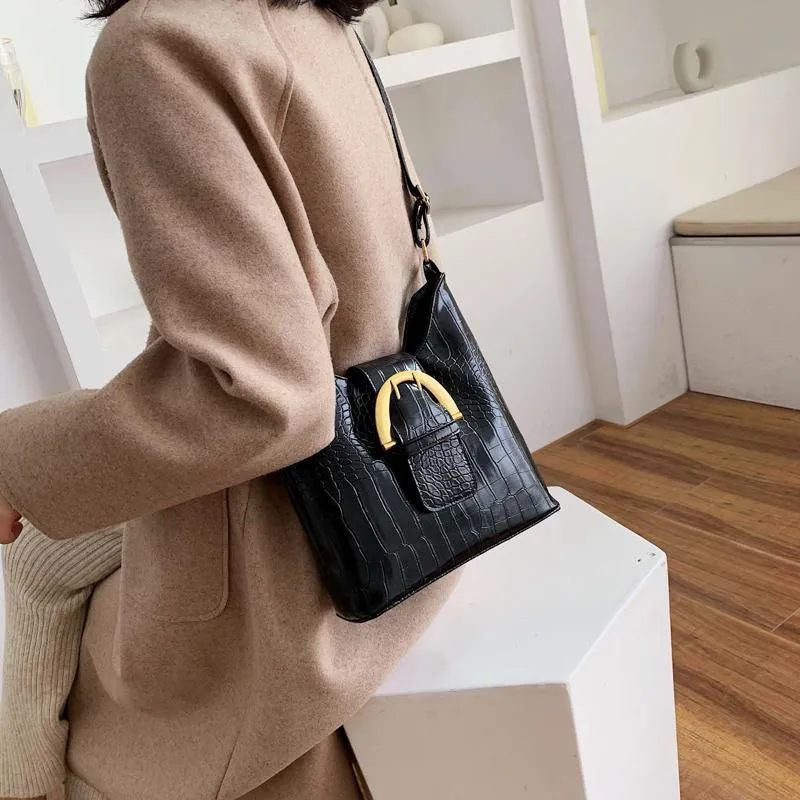 Golden Buckle Faux Leather Vintage Shoulder Bag