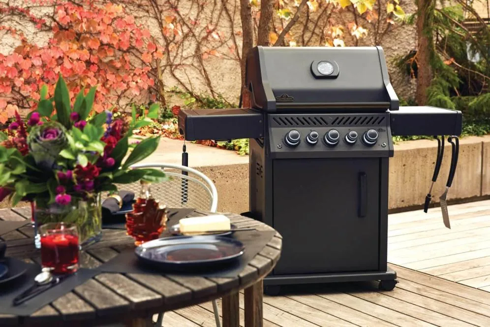 Napoleon Bbq RSE425RSIBPK1PHM Phantom Rogue SE 425 RSIB with Infrared Side and Rear Burners , Propane, Satin Black