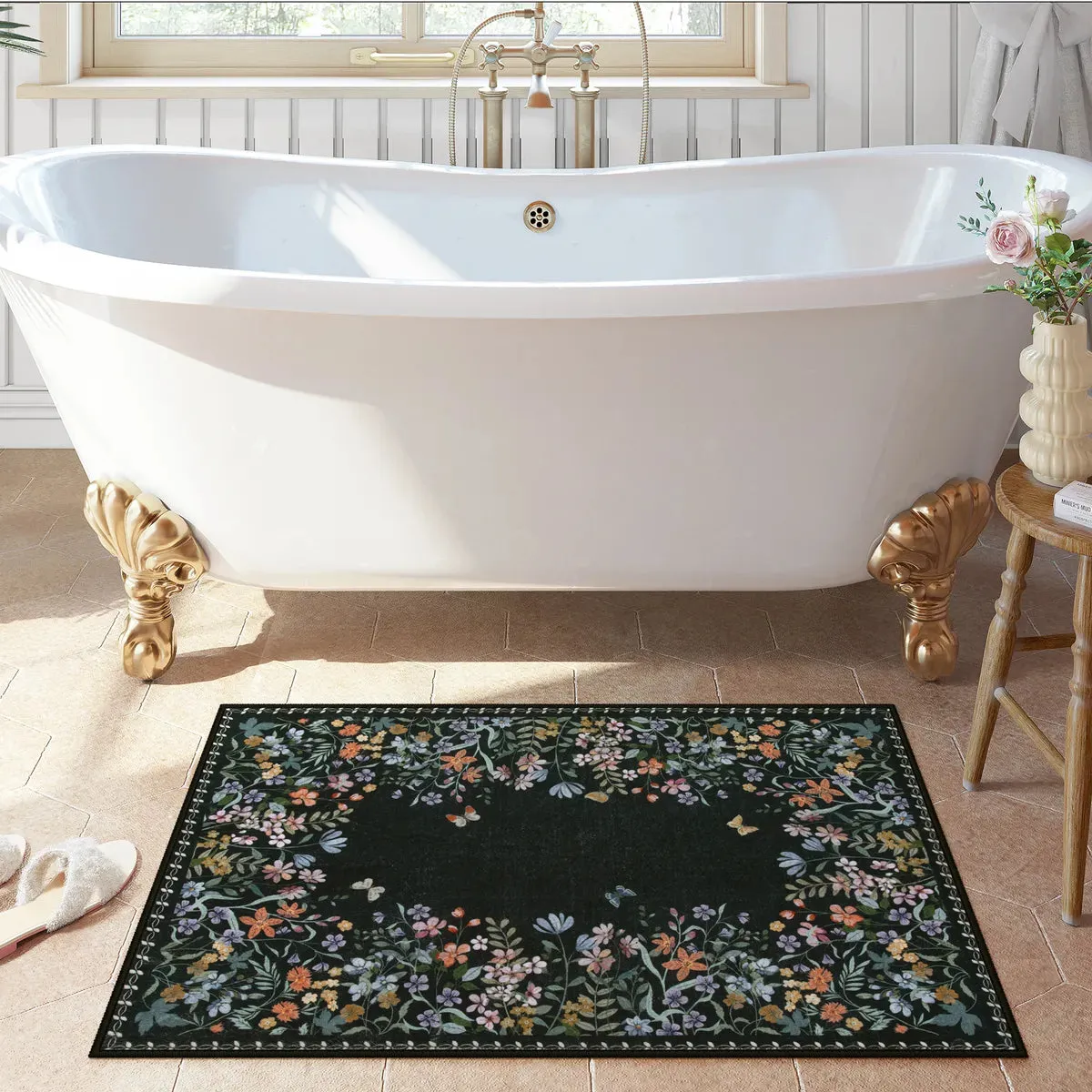 Solene Modern Blooming Floral Garden Black Area Rug