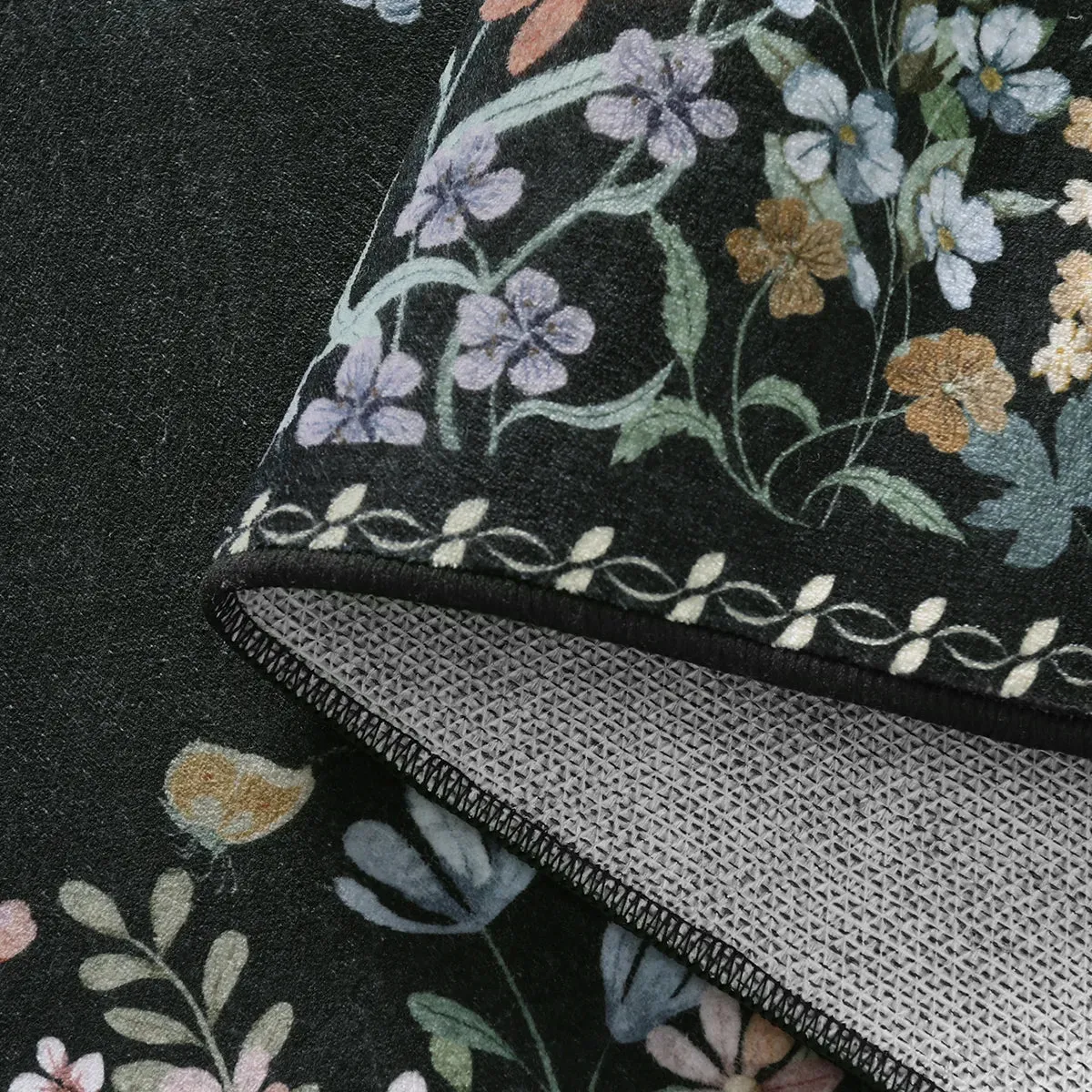 Solene Modern Blooming Floral Garden Black Area Rug