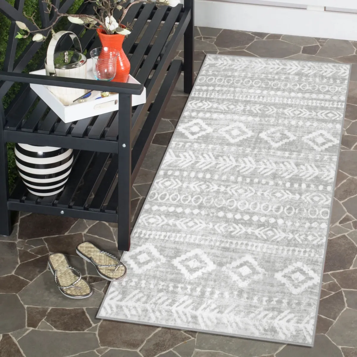Varena Modern Rustic Farmhouse Moroccan Tribal Grey/White Rug